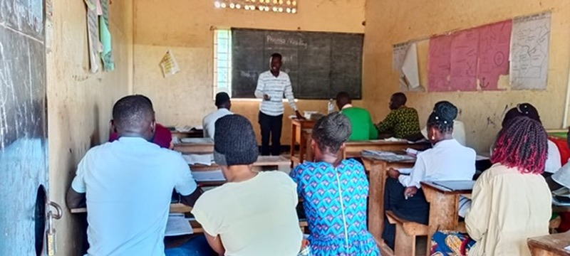 Teachers in a phonics training session